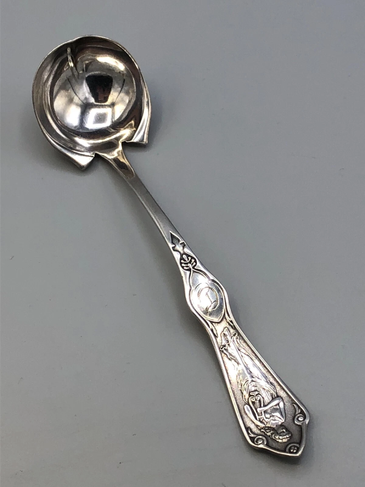 Pearl by Reed & Barton silverplate Cream or Saucs Ladle 5 7/8", circa 1898