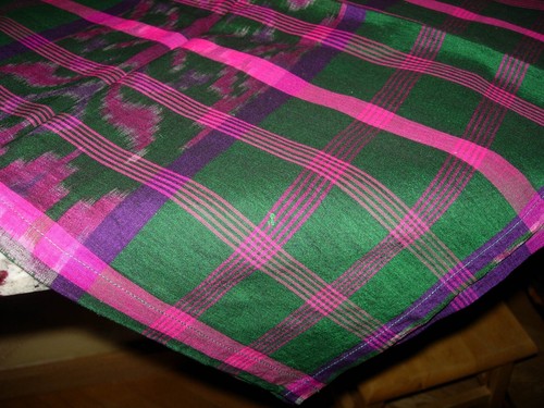 SET OF 2 COLORFUL 19" SQUARE TABLE TOPPERS--#P15-G50 - Picture 22 of 24