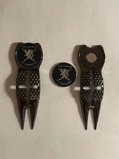 St. Andrews Old Course Crosshairs Divot Tool & 1" Coin Style Golf Marker