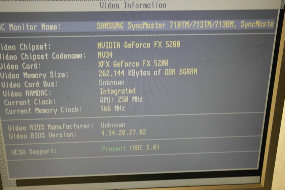 nVidia GeForce FX5200 256 MB VGA / TV-Out / DVI universal AGP Graphics Card XFX - Image 2 of 4