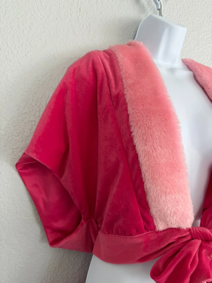 Victoria Secret Satén Terciopelo Santa Bebé Conjunto Imitación Piel Top y Falda Foto 3 de 4