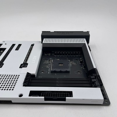 NZXT N7 B550 Gaming AMD AM4 DDR4 Wifi 6 ATX Motherboard - READ