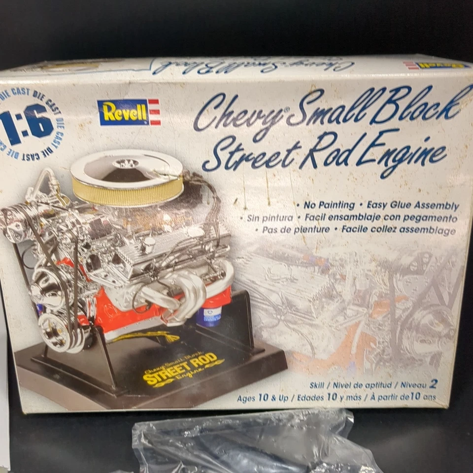 Revell Chevy Small Block 1:6 Scale Diecast Model Street Rod 85-1595 - Image 4 of 4