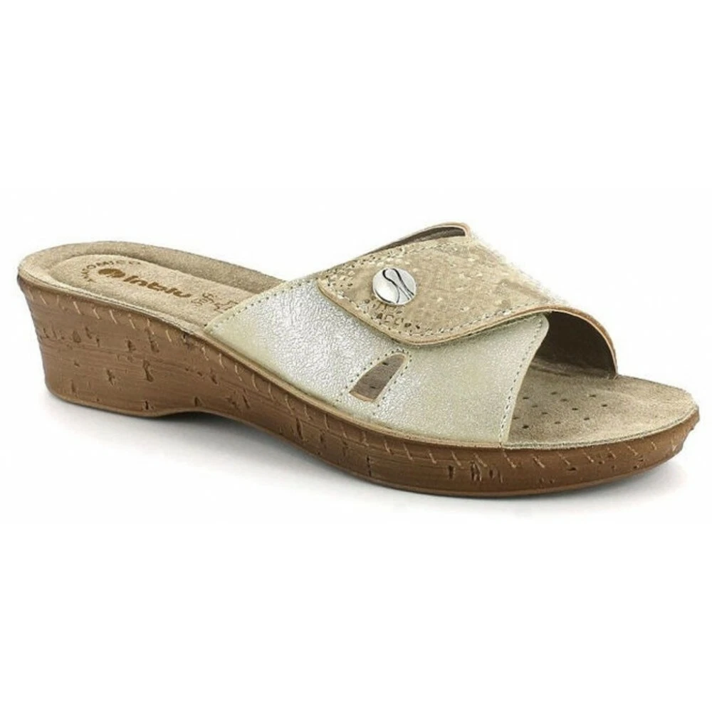 Ciabatte con strappo sale