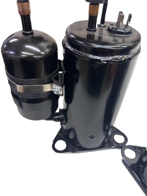 Hvac Twin Rotary Compressor For Heat pumps 12,000btu 410a / R32 3 Phase.