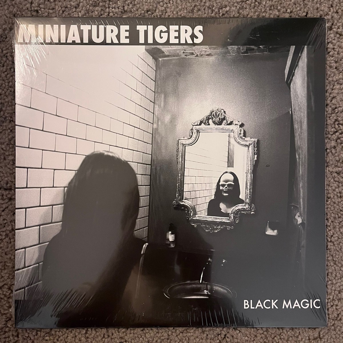 洋楽 Miniature Tigers/Tell It To The Volcano a3243436175_5.jpg