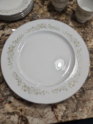 SANGO china DEBUTANTE 3688 pattern 27 piece SET SERVICE 4 complete with extras 