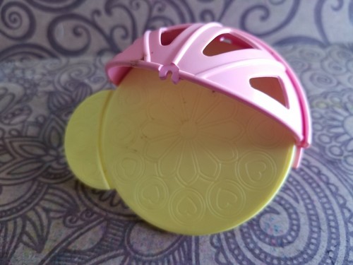My Little Pony (G1) - Petite Ponies Royal Pony Palace: Pink Dome / Yellow Floor - Picture 2 of 2
