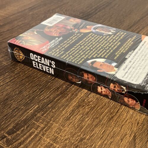 Oceans 11 - VHS - 2001 - George Clooney - Brad Pitt - Matt Damon - Heist - Picture 8 of 15