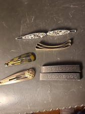 Asst. VTG Lot of 8 Hair Accessories Barrettes Clips Combs Hair Accessories