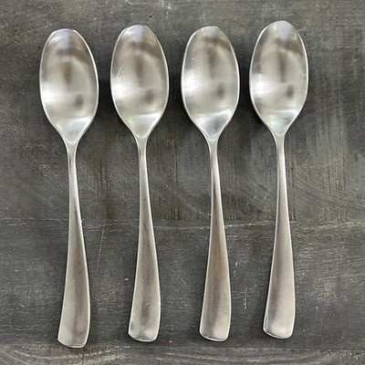 4 Pc Studio William Place/ Soup Spoon 9 3/8  LARCH SATIN Stainless Steel Curved