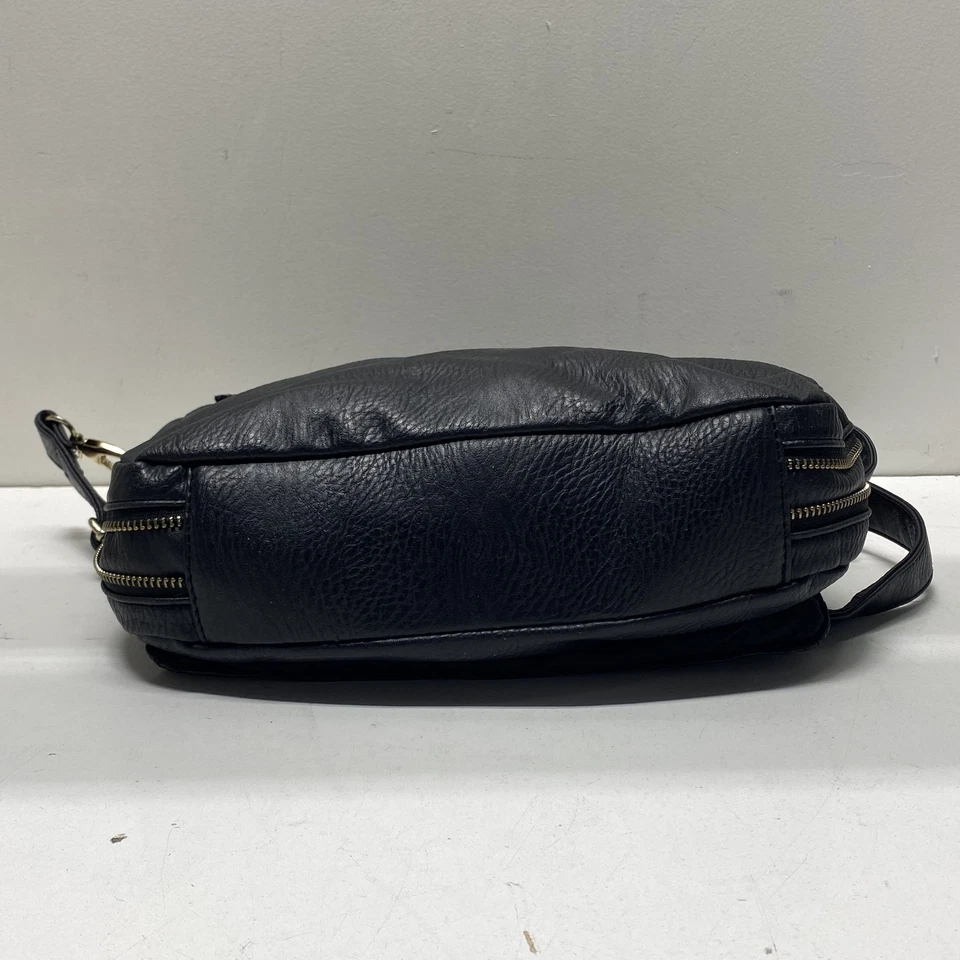 Bolso de hombro Charlotte Russe negro Foto 3 de 4