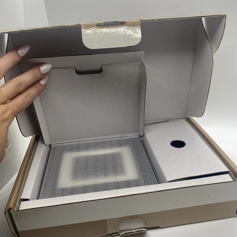 Pandigital Photo Frame 3.5 40 Images Simple Plug & Play - Image 3 of 4