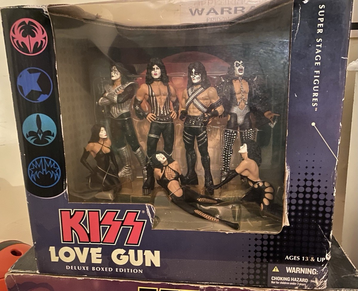 マクファーレントイズ　キッス『KISS LOVE GUN フィギュア』 McFarlane Toys KISS Love Gun Deluxe Boxed Edition Super Stage