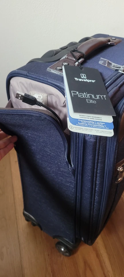 Travelpro Platinum Elite Business Plus Bagagem de Mão Giratória – True Navy 21" - Imagem 2 de 4
