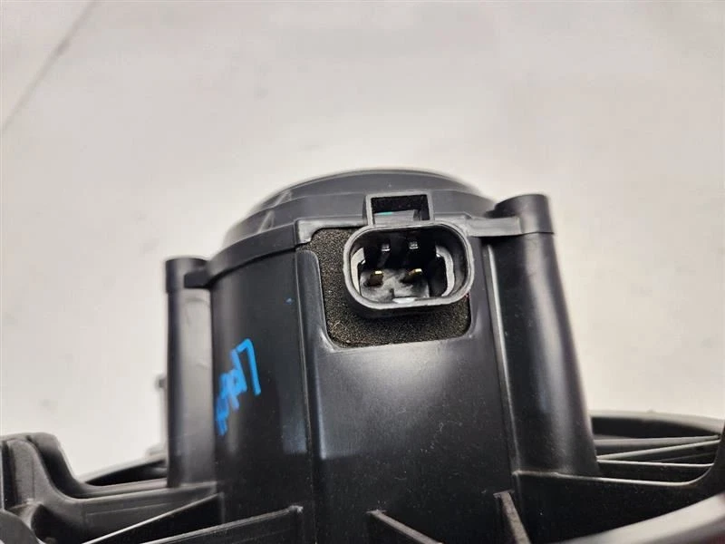 Motor soplador delantero Ford Fusion 2010-12  Foto 3 de 4