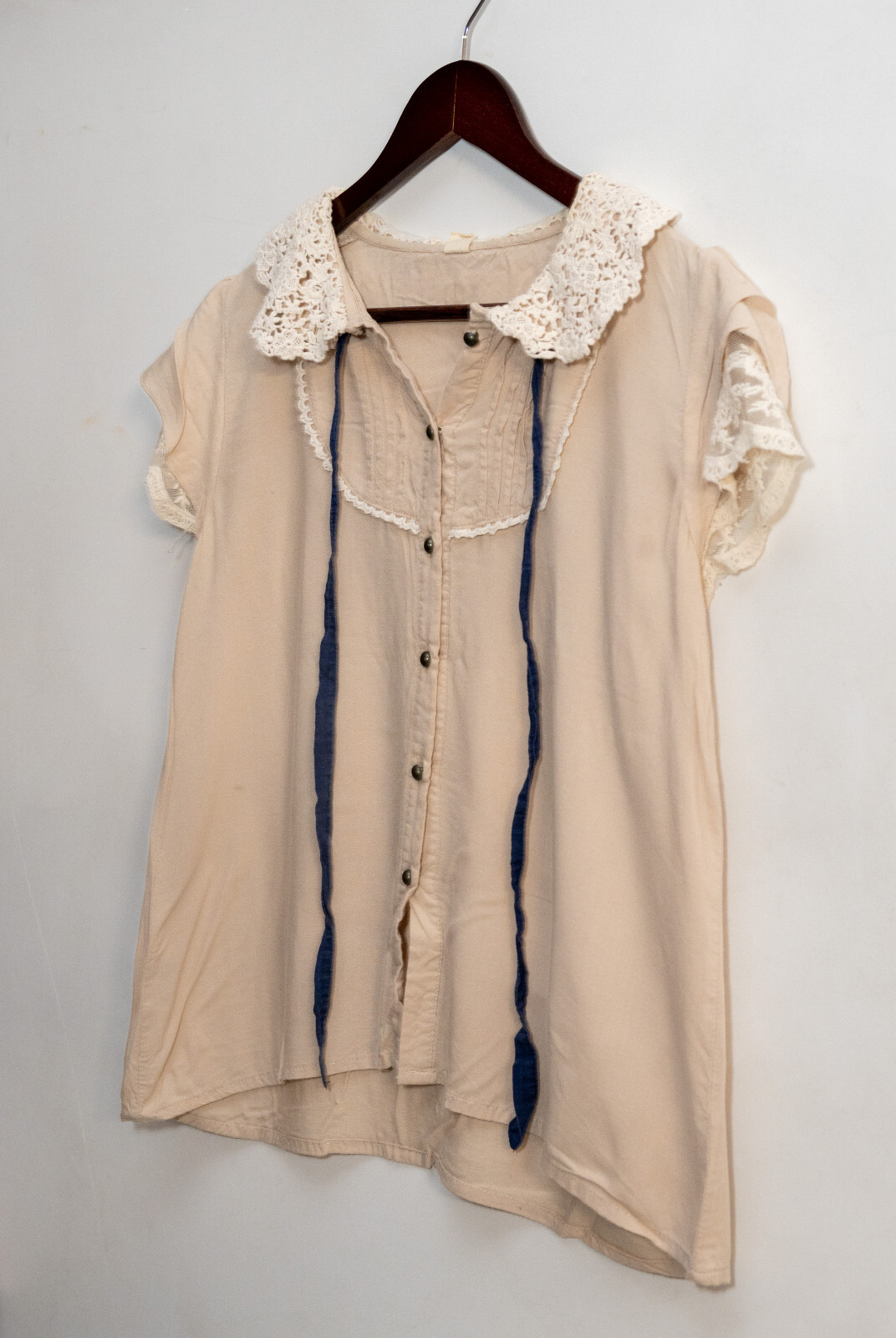 Nombee Womens Ivory Blouse Good Condition Size Details in Description