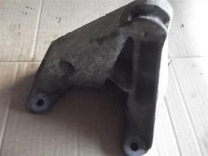 Audi 100 A6 C4 Motornhalter Konsol Diesel Motorlager links 4A0199353A