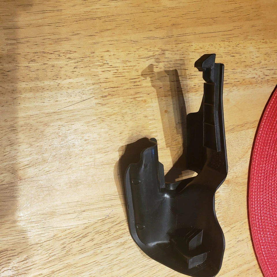 CUBIERTA DE PERNO INTERIOR DEL ASIENTO DELANTERO TAPA DE EMBELLECEDOR LADO DEL CONDUCTOR TRASERO IZQUIERDO para 2012 SCION tC Foto 2 de 3