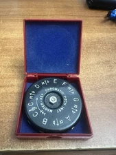 Vintage Chromatic Pitch Pipe Instrument The Master Key WM Kratt Co A-440 13 Keys