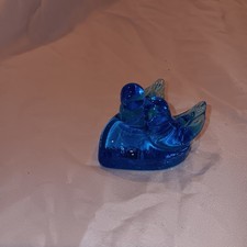Vtg Double Blue Birds of Happiness On Heart Art Glass Signed Leo Ward 1994; 2" L