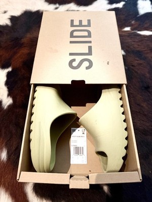 Yeezy Slide Kids Size 3