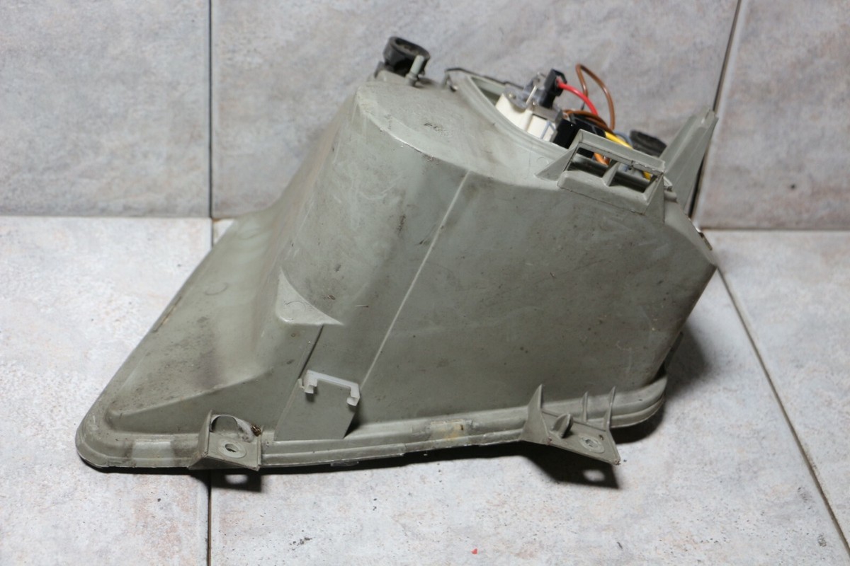 ORIGINAL Mercedes Benz VITO W638 VALEO Scheinwerfer Vorne Rechts  