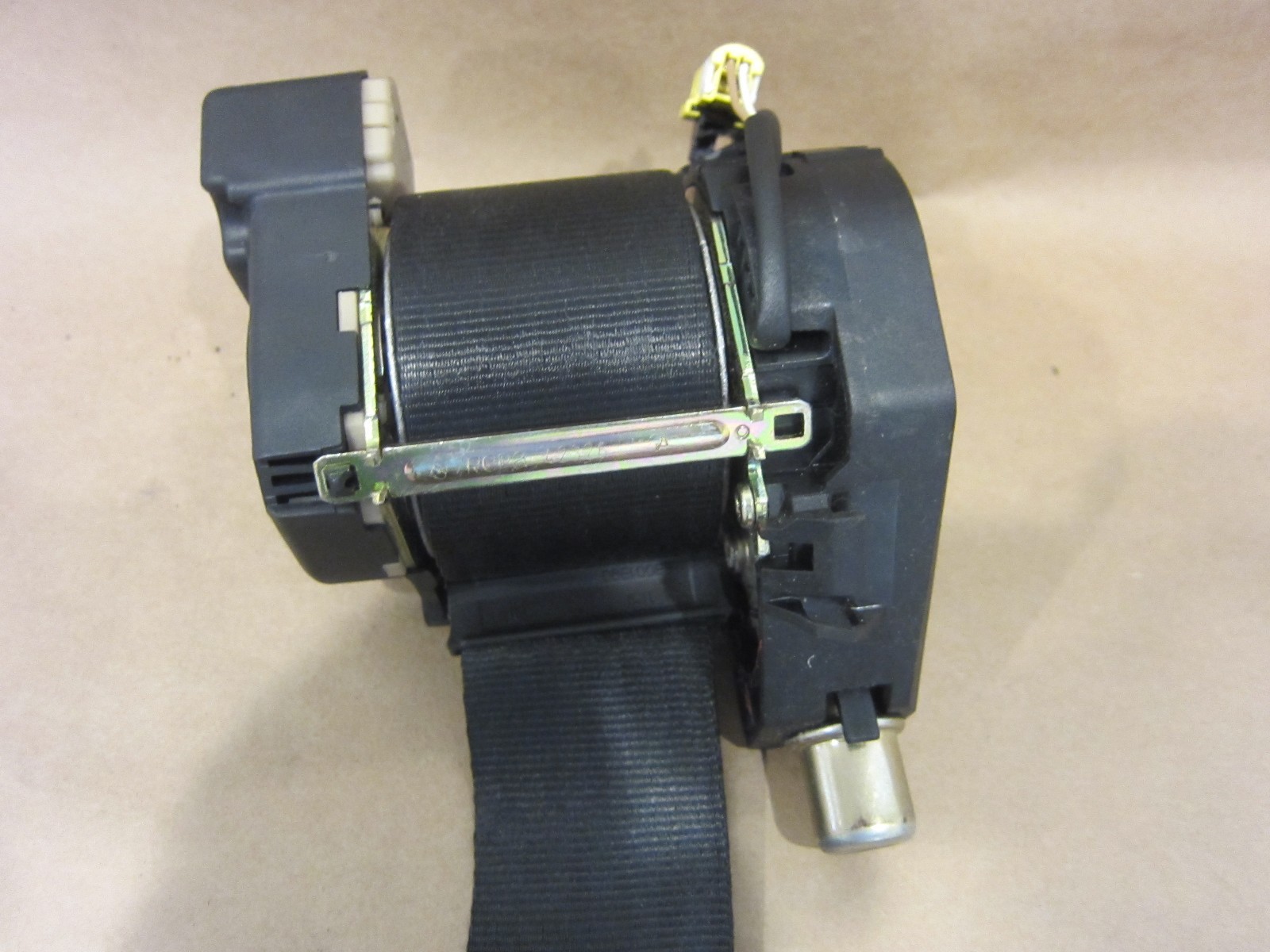 Maserati Quattroporte OEM RH Front Seat Belt Roller with Bracket 67722900
