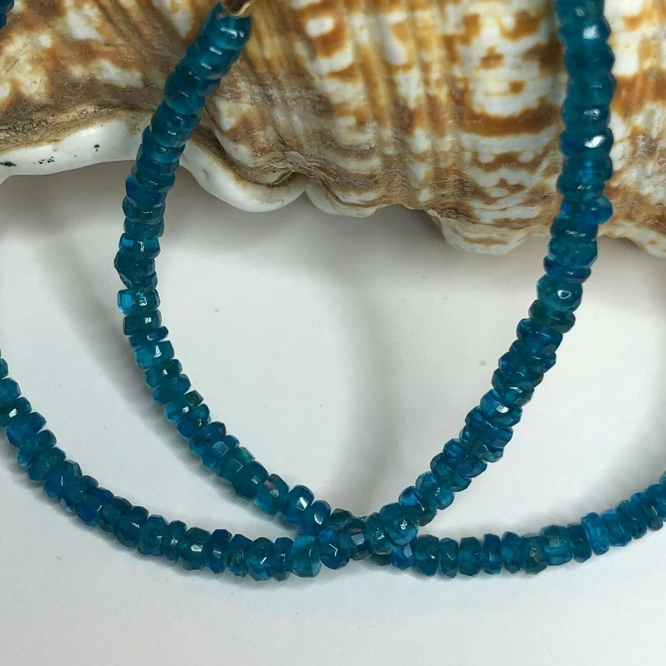 Pulsera de 7-1/2", apatita azul verdoso, fornituras de oro de 18 quilates. Impresionante color azul. Foto 2 de 2