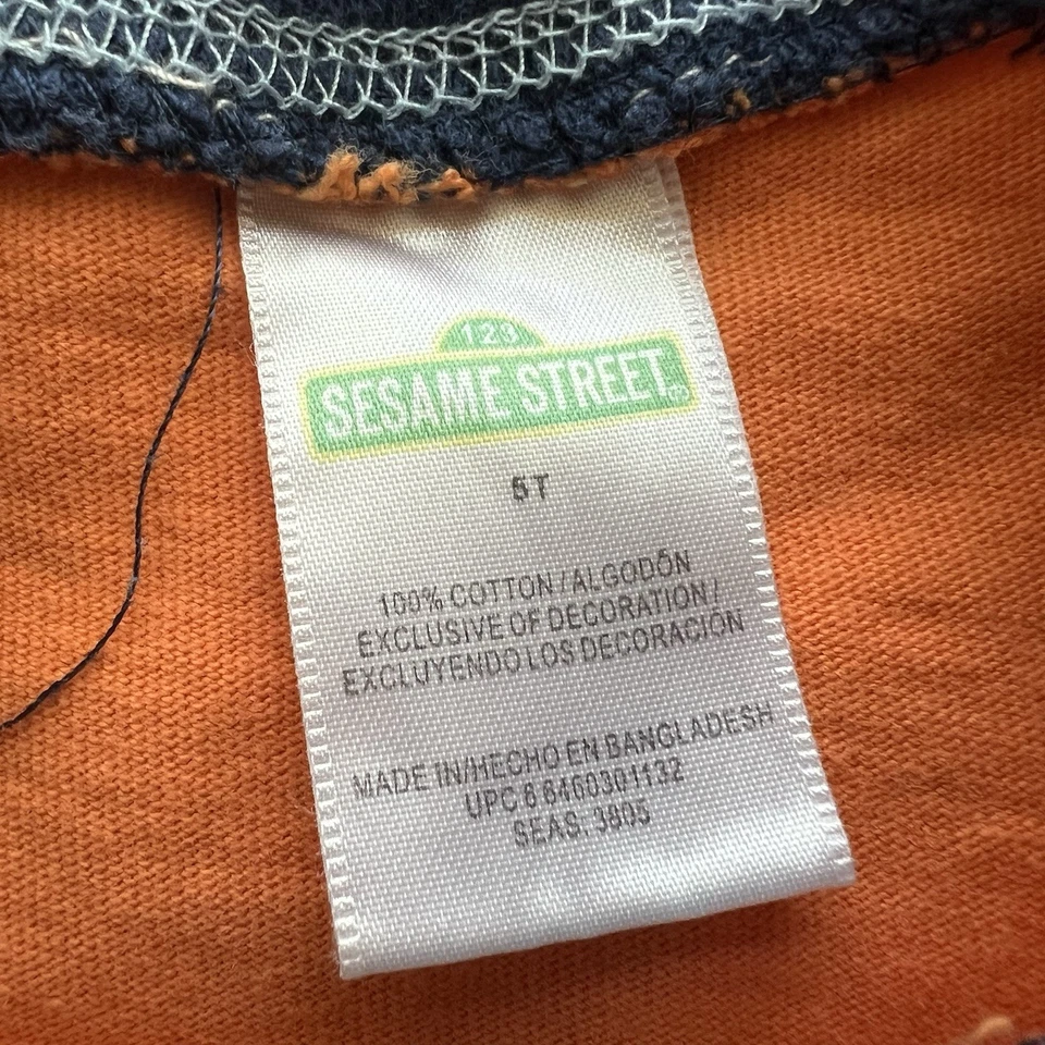 Camiseta Gráfica De Colección Y2K Plaza Sésamo Elmo Surf Niño Pequeño Talla 5T Foto 3 de 4