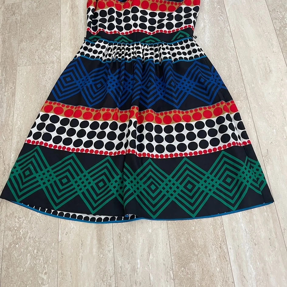 Mini vestido Trina Turk feminino Chazz seda halter artístico bolinhas geométrico tamanho 4 - Imagem 4 de 4
