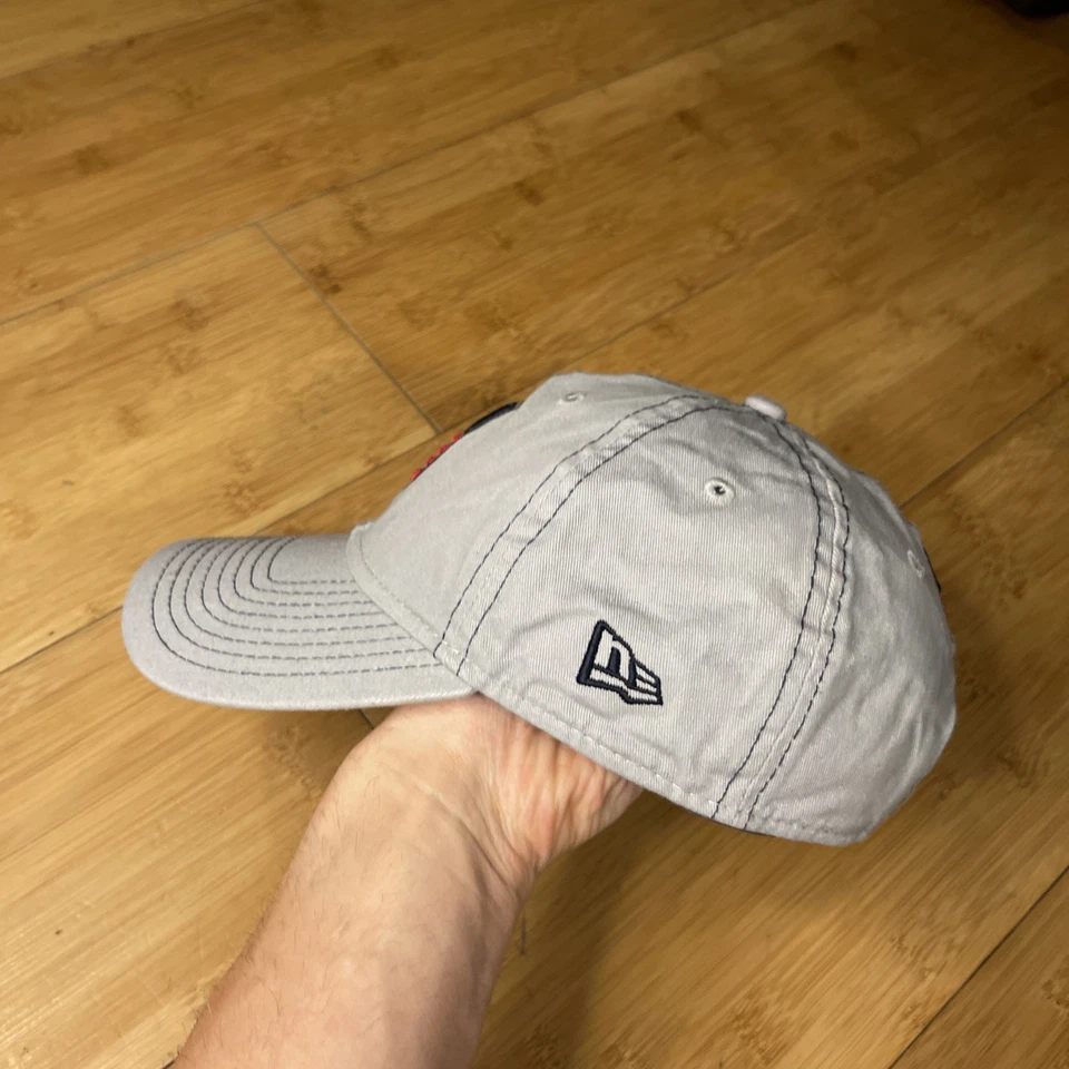 New Era 9TWENTY Equipo EE. UU. DA Desarrollo de Fútbol Gris Correa Papá Gorra Sombrero Usado en Excelente Condición En muy buena condición Foto 3 de 4