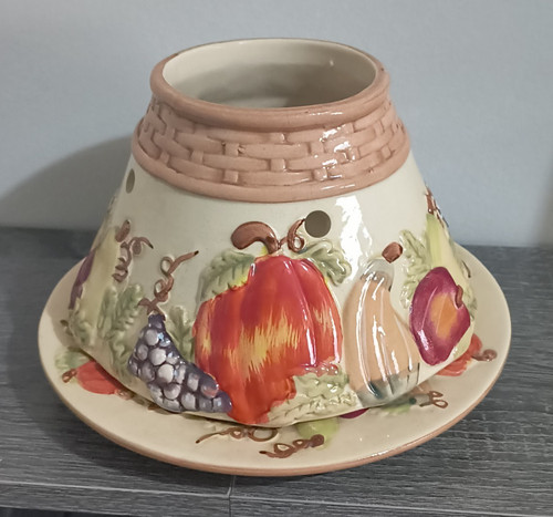 Yankee Candle Autumn / Harvest Theme Shade With Base