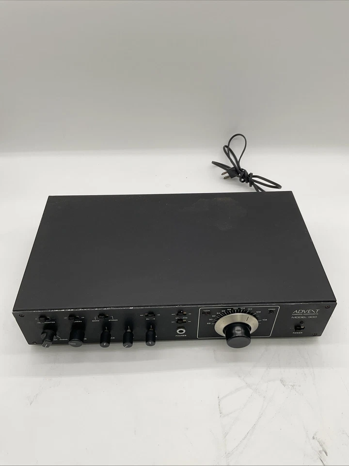 Vintage Advent Model 300 FM Stereo Receiver No.300!!!S1 - Image 2 of 4