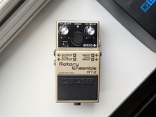 Boss RT-2 Rotary Ensemble Gitarren-Effekt-Ped...