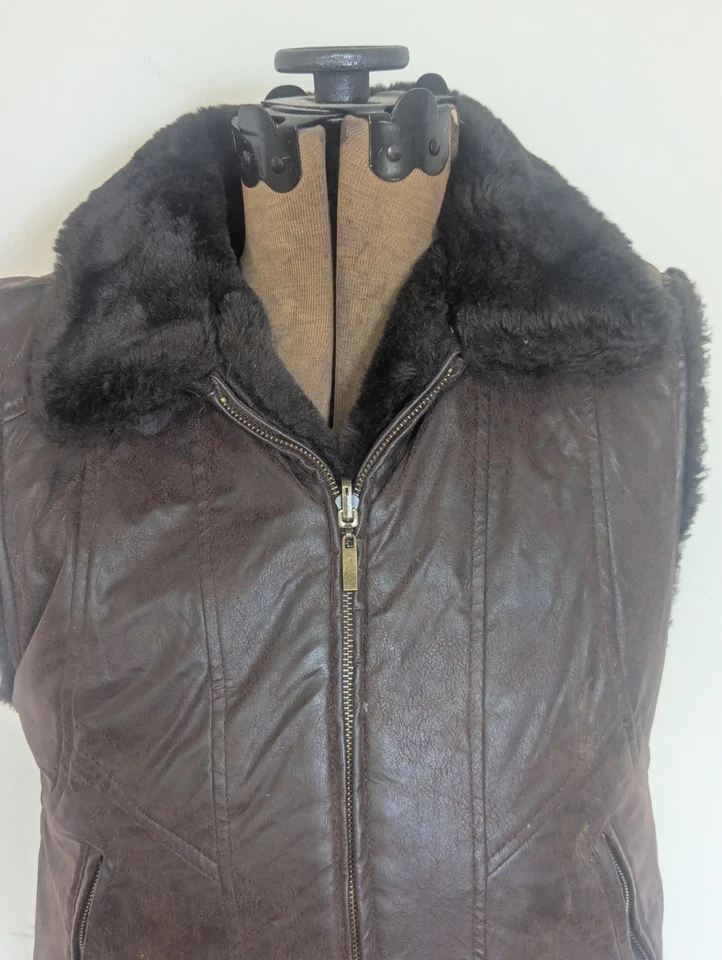 Vestido Granero Mujeres Chaleco Reversible Talla S Imitación Cuero Imitación Piel Edgy o Glamuroso Foto 2 de 4