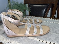 New size 5 youth girls sandals