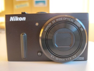 Nikon COOLPIX P330 12.2MP Digitalkamera - Schwarz