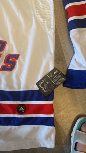 Camiseta Kakko NHL New York Rangers # 45 nueva con etiquetas talla 54 Adidas auténtica - Imagen 3 de 6