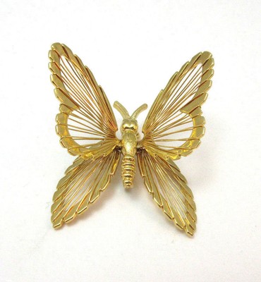 VINTAGE GOLD TONE MONET BUTTERFLY PIN 