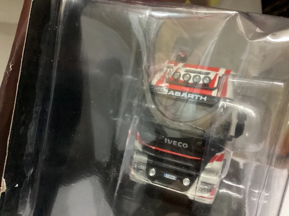 Camion truck tuning IVECO STRALIS HI-WAY 2016 , 1/43,  die-cast, nuovo sigillato - Immagine 3 di 4