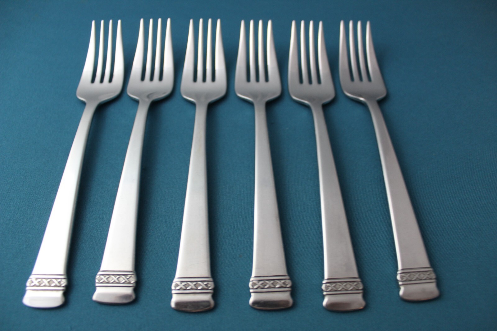 Oneida Cozumel 18/10 Stainless China 7 1/4"