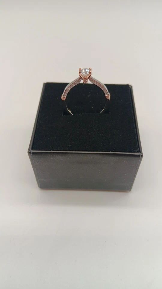 bague or blanc et rose et pierre moissanite - Photo 4/4