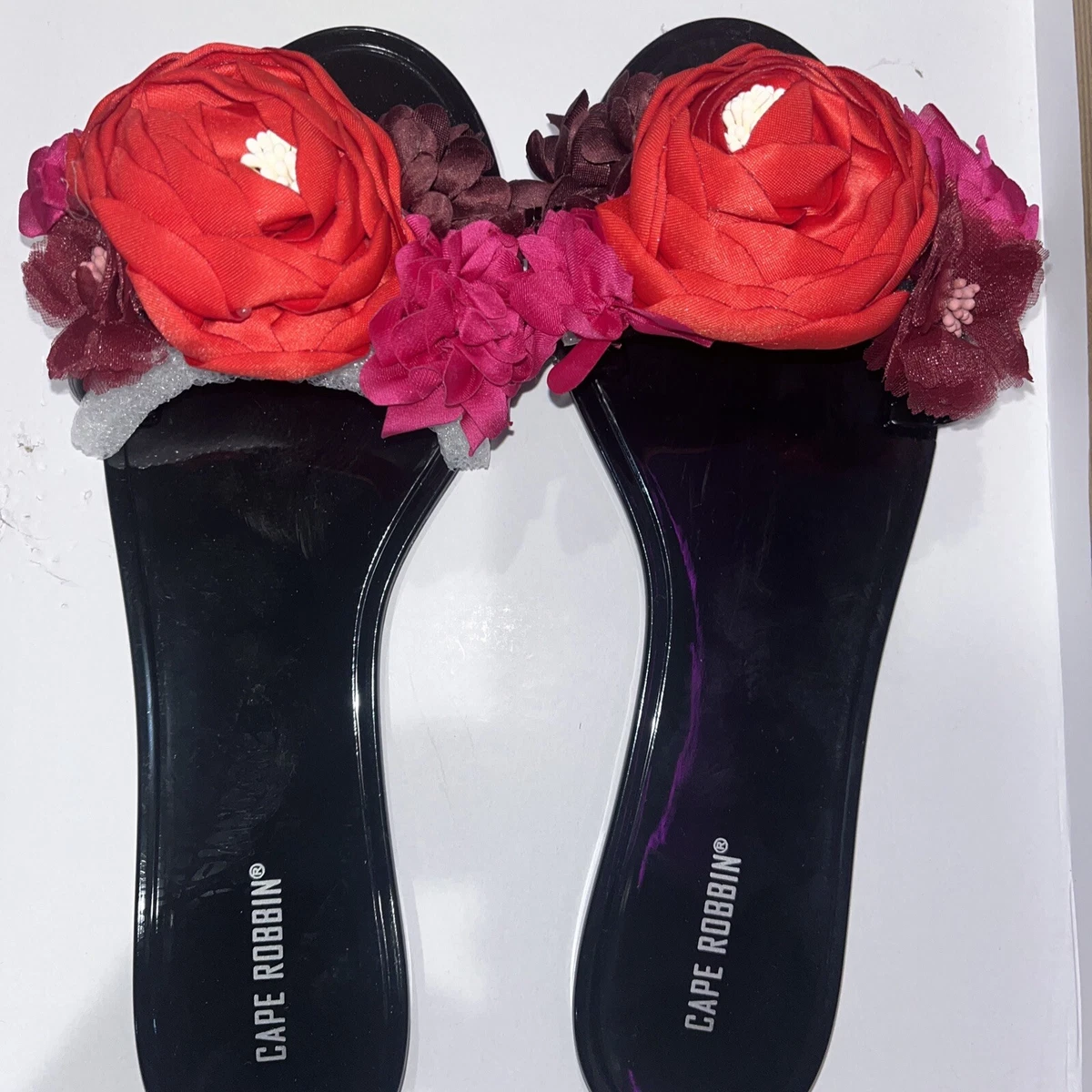 Flip flops with large cheap flower