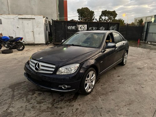 MERCEDES C CLASS W204/S204 07/2007-04/2011 RADIATOR GRILLE 3 STRIPE SILVER TYPE - Picture 3 of 12