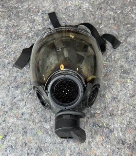 MSA Millennium Full Face Gas Mask CBRN Riot Control Size Medium. With Canister.