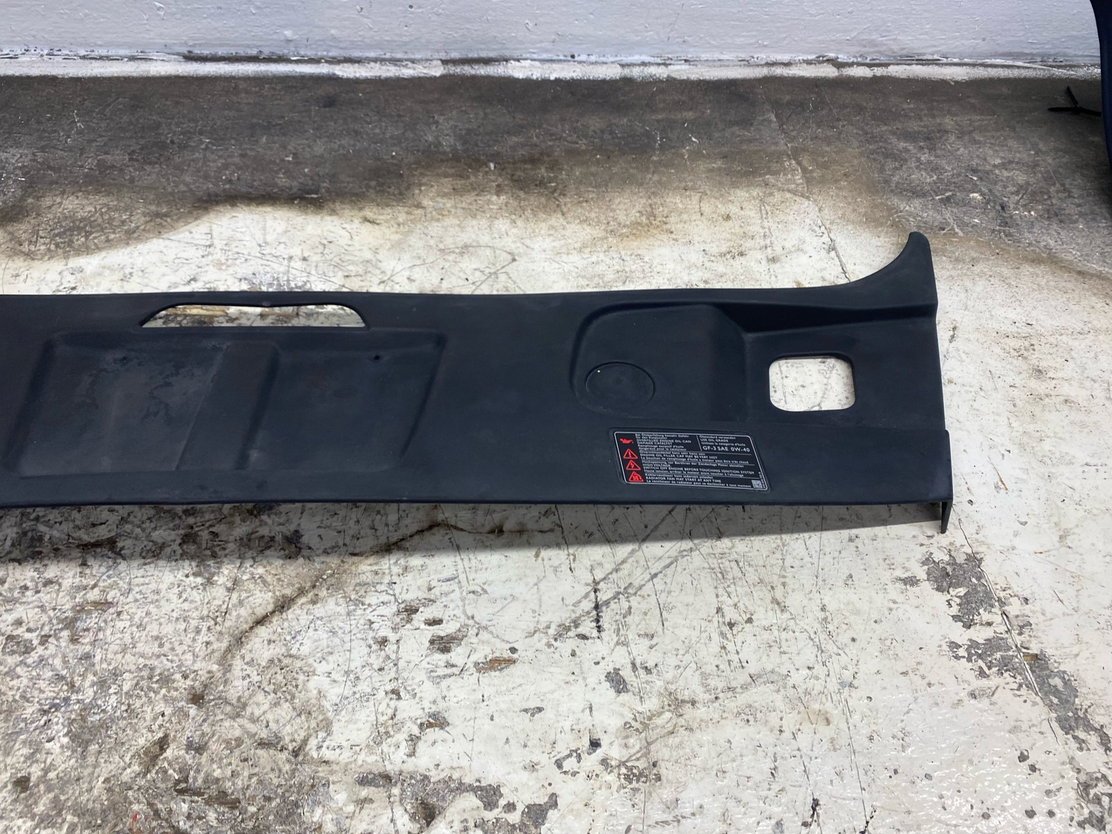 2010-2020 BENTLEY MULSANNE FRONT RADIATOR HOOD BONNET LATCH LOCK PANEL 3Y0823187