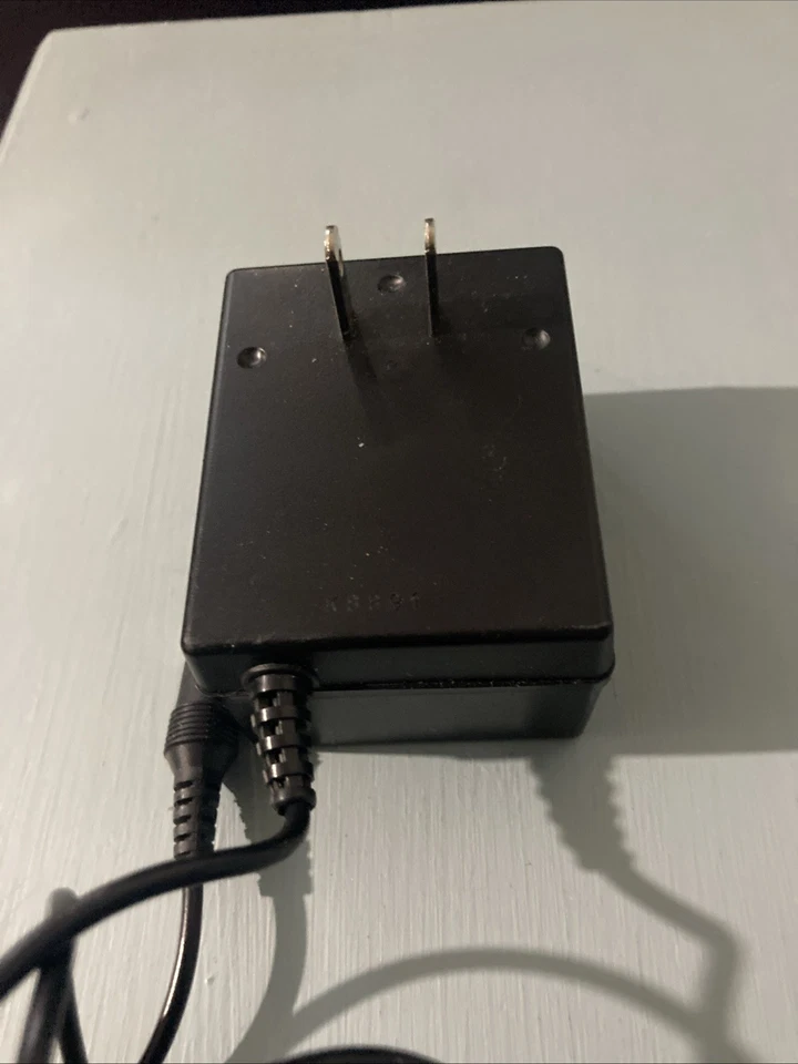 Casio AC/DC Power Adaptor Model AD-1U 7.5V 600m A - Image 4 of 4