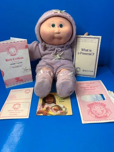Vintage Cabbage Patch Preemie green eyes, original outfit 13” W Papers