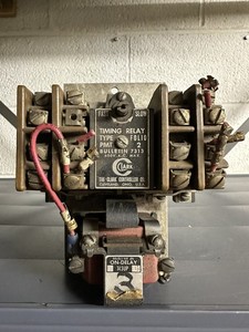 Sylvania Joslyn Clark 713UPD Pneumatic Timing Relay 600V AC Bulletin 7313